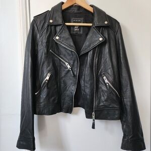 trf outer wear leather Black Leather Moto Jacket (sz large)